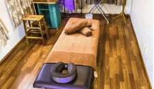 燈はりきゅう整体院〜女性のための往診専門院〜