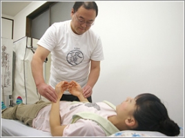 花田治療院 鍼灸治療・整体治療・小波津式神経筋無痛療のメニュー画像