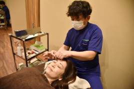 梅田・中津の鍼灸整体　きしま鍼灸治療院 美容鍼（お顔・四肢）　のメニュー画像