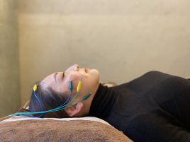 鍼灸美容サロン Hari-Bee 電気を流す美容鍼のメニュー画像