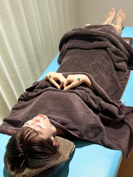 ロハリ鍼灸整骨院 美容鍼フルケアコース(顔面+全身施術)のメニュー画像