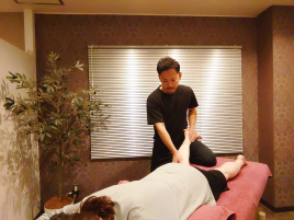 鍼灸マッサージcare place enishi 〈上半身or下肢〉オイルマッサージ４５分のメニュー画像
