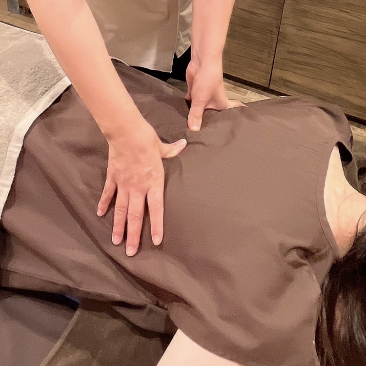 鍼灸アロマサロン花水樹 【中高生学割】マッサージ指圧 40分のメニュー画像