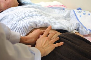 松鶴堂鍼灸院分院ヘルティカ 腸揉み＋鍼灸（主に便秘体質の方に向けて）のメニュー画像