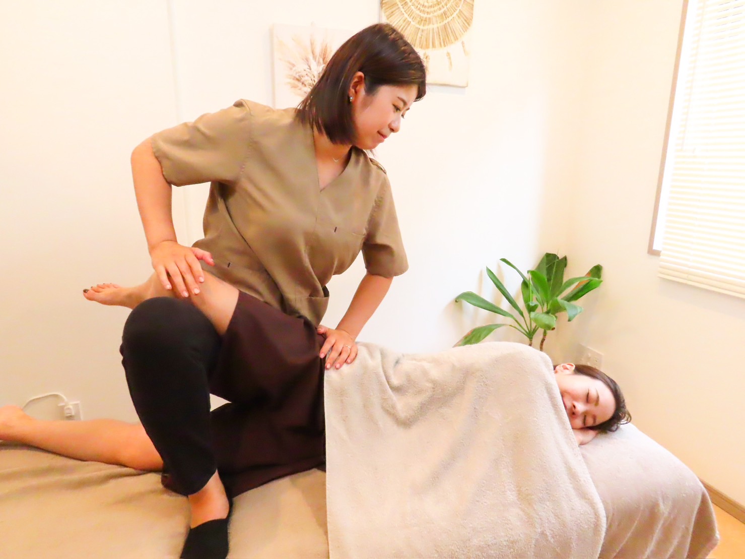 女性専用鍼灸治療院fammeil 《人気NO1》【産後】骨盤矯正・鍼灸マッサージのメニュー画像