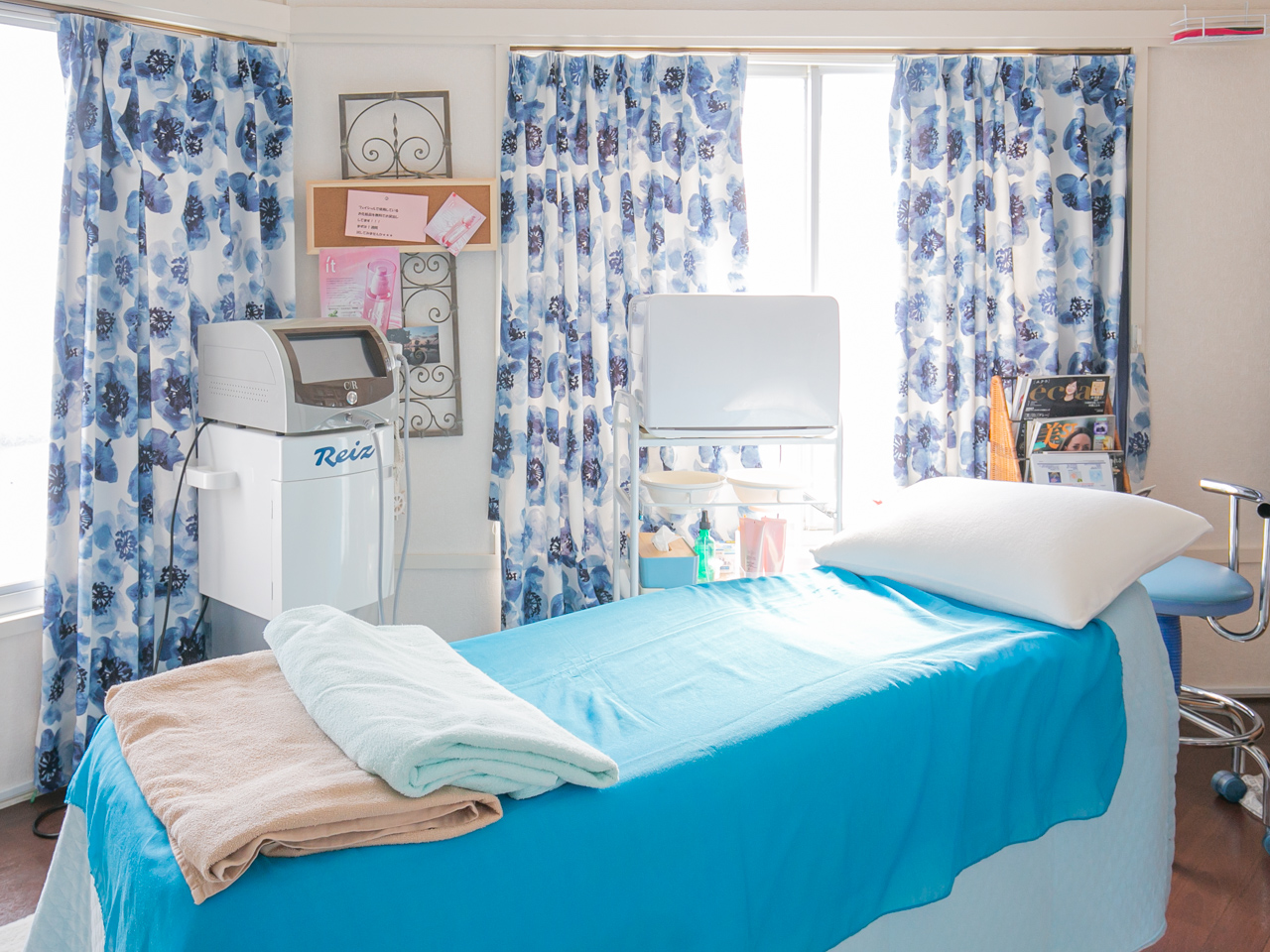 ラメール鍼灸院 『エステ』美容鍼＋韓国で人気の光LEDフェイシャル再生美容の最先端のメニュー画像