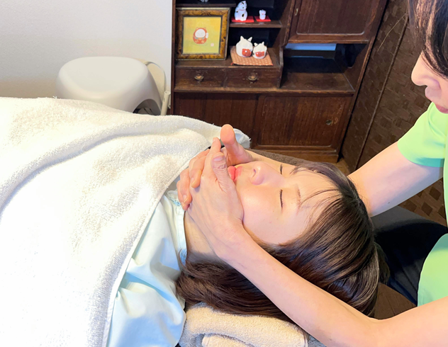 ごしんじょうemiwaの鍼灸院（旧　刺さない鍼と美容整体の和楽） 【美容・顔のむくみ】引き締まったフェイスラインに　小顔調整のメニュー画像