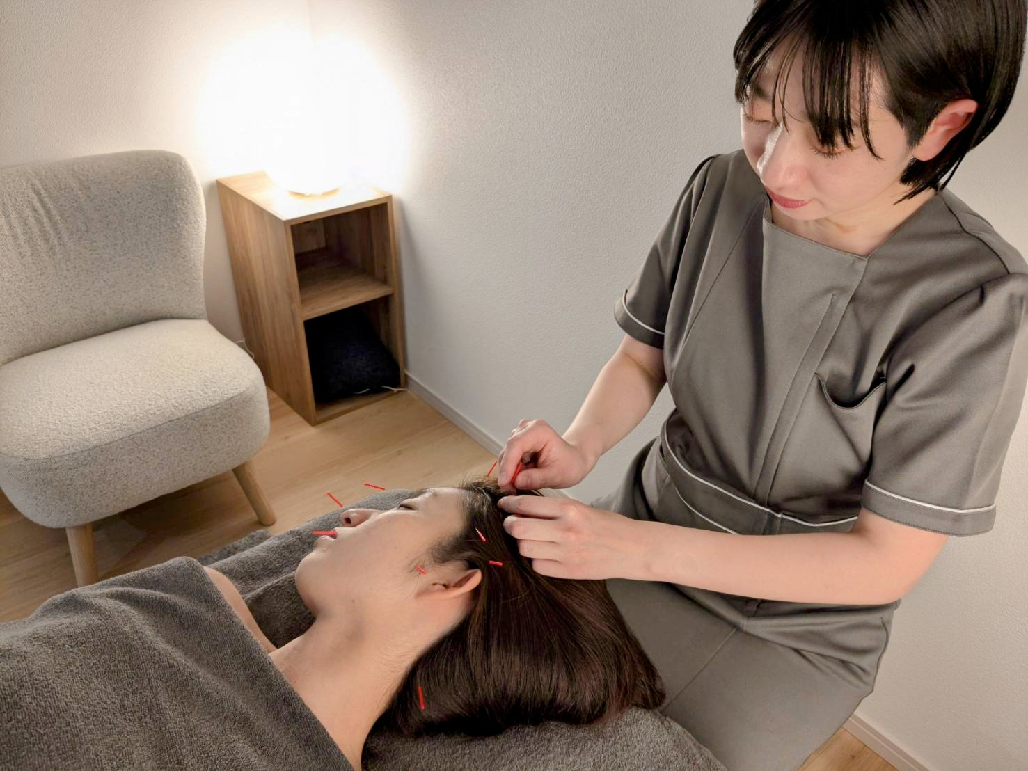 美容鍼灸サロンCommune 初回限定【TOTAL】美容鍼+全身鍼灸施術+デコルテオイルのメニュー画像