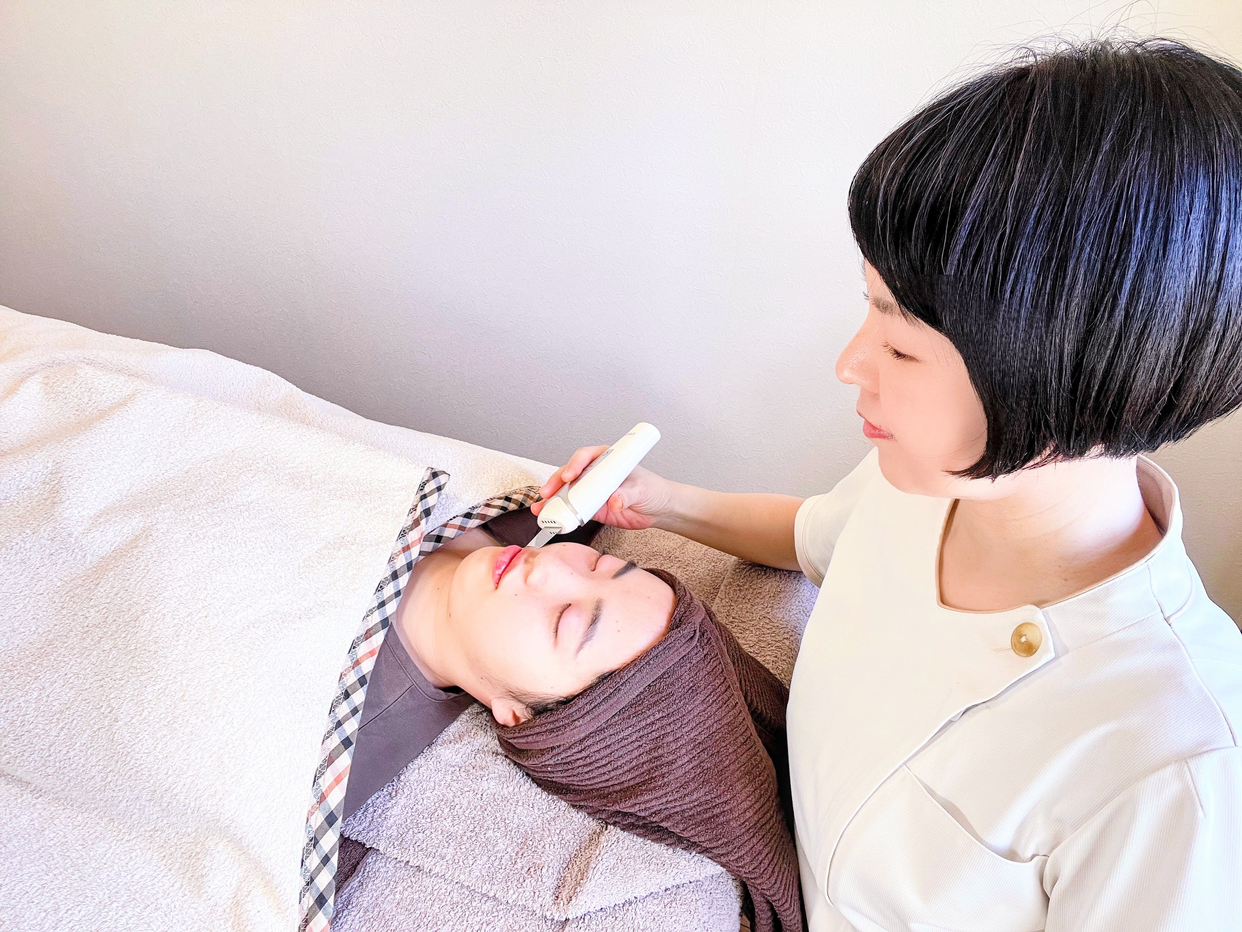 Milagroミラグロはり灸院　おんねつ・鍼灸・美容鍼灸 初回カウンセリング＋ヒト幹細胞美容鍼【全身鍼灸＋ヒト幹細胞導入＋お顔＋頭皮】のメニュー画像