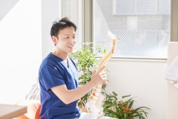 烏丸鍼灸整骨院のスタッフ画像-0