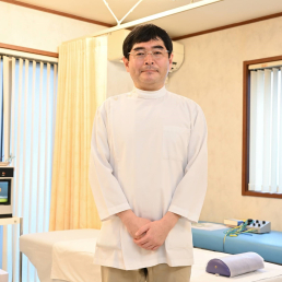 小笠原鍼灸接骨院のスタッフ画像-0