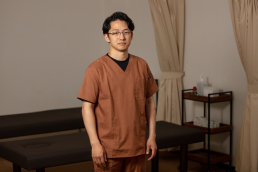 鍼灸整骨院fourbarsのスタッフ画像-0