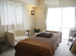 HALŪ（ハリュウ）新越谷のスタッフ画像-0