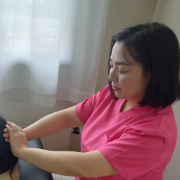 鍼処MUCALINDAのスタッフ画像-0